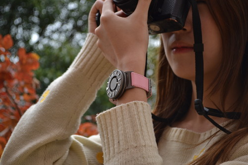EONE 经典系列 BR-L-PINK 粉红色皮带 触感设计腕表
